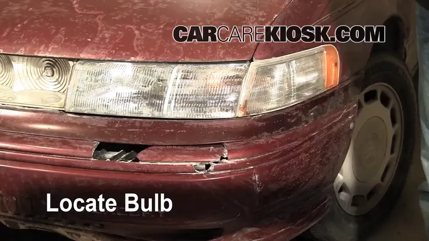 1993 Mercury Sable GS 3.8L V6 Sedan Éclairage Feu clignotant avant (remplacer l'ampoule)